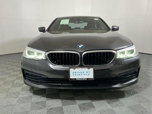 2019 BMW 530 530i