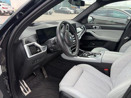 Carbon Black Metallic 2024 BMW X5 xDrive40i