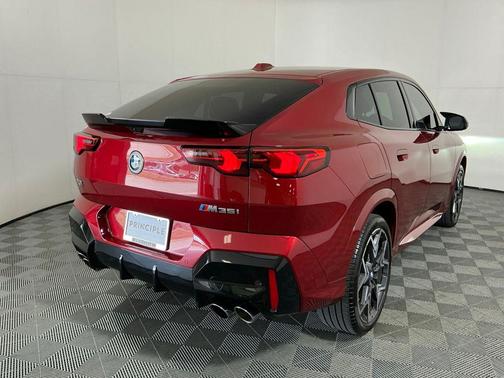 Vegas Red Metallic 2024 BMW X2 M35i