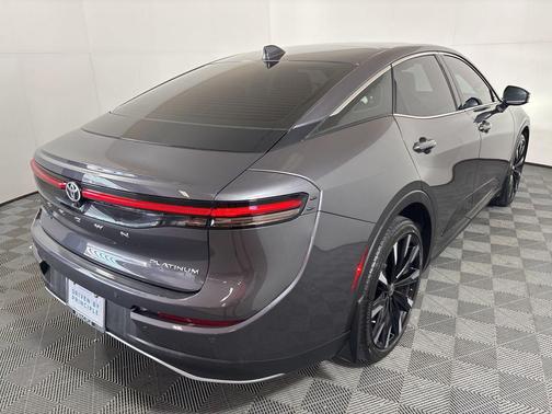 2024 Toyota Crown Platinum