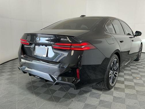 2025 BMW 530 530i