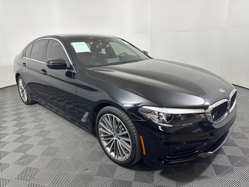 Photo 5 of 20 of 2020 BMW 530 i