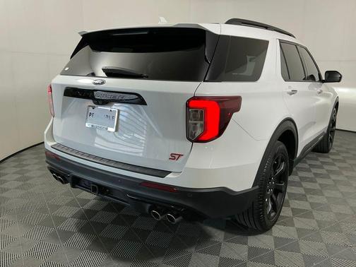 Star White Metallic Tri-Coat 2023 Ford Explorer ST