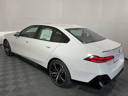 2026 BMW 530 i