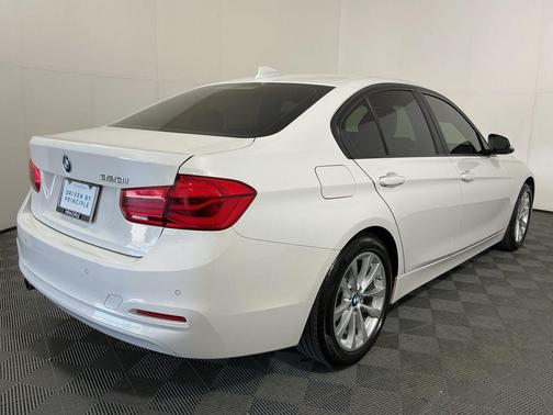 2017 BMW 320 i
