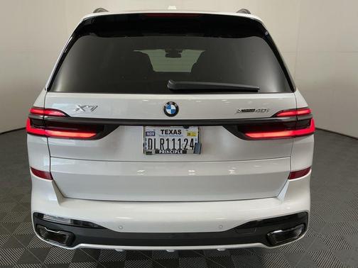 2026 BMW X7 xDrive40i
