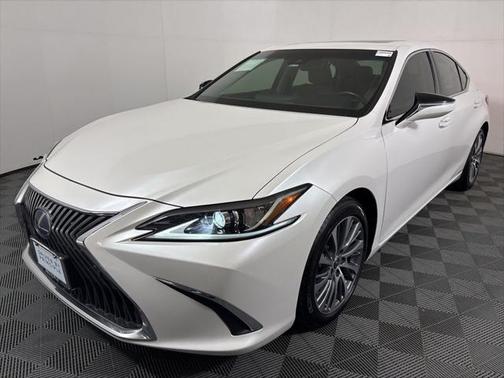 2020 Lexus ES 300h Base