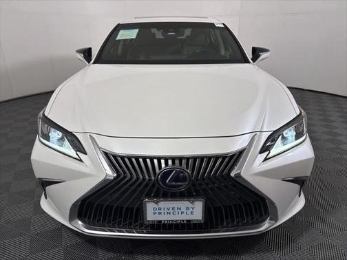 2020 Lexus ES 300h Base