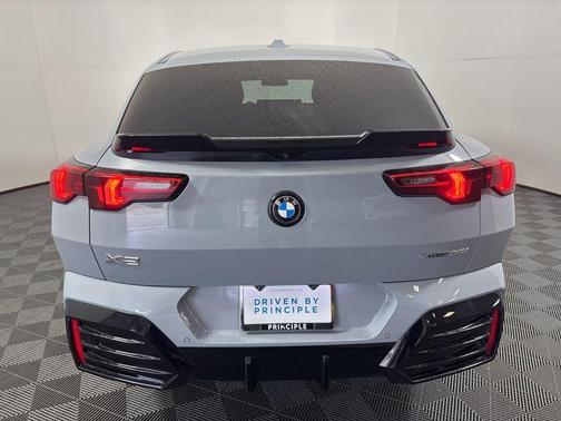 2025 BMW X2 xDrive28i