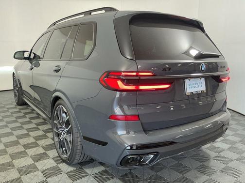 2026 BMW X7 M60i