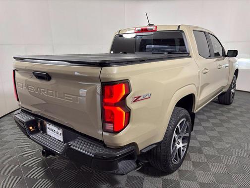 Sand Dune Metallic 2023 Chevrolet Colorado Z71