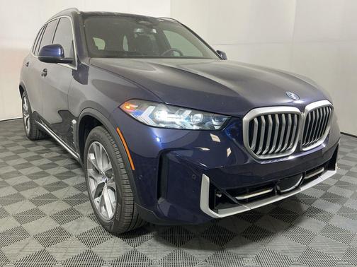 Tanzanite Blue II Metallic 2026 BMW X5 PHEV xDrive50e