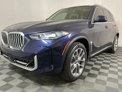 Tanzanite Blue II Metallic 2026 BMW X5 PHEV xDrive50e