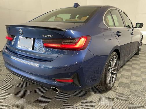 2022 BMW 330 330i