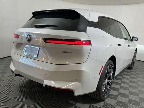 2026 BMW iX xDrive45