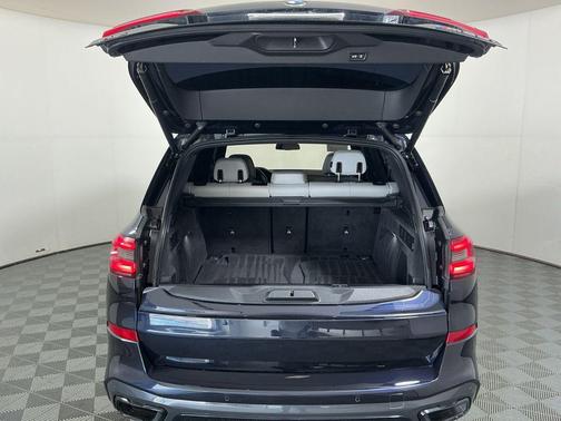 2023 BMW X5 M50i