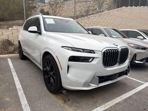 2025 BMW X7 xDrive40i