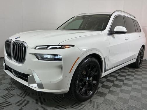 2025 BMW X7 xDrive40i