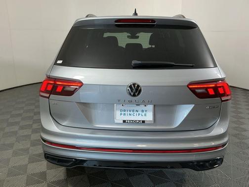 2022 Volkswagen Tiguan 2.0T SE R-Line Black 4MOTION