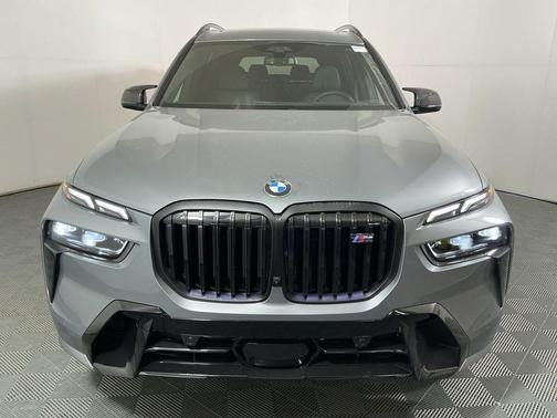 2026 BMW X7 M60i