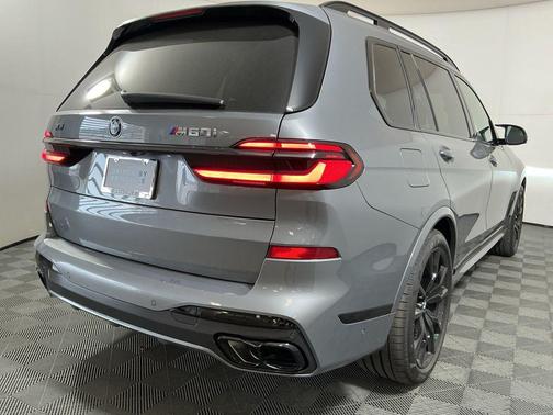 2026 BMW X7 M60i