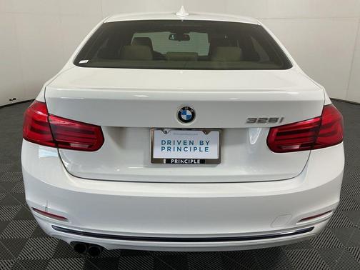 2016 BMW 328 328i