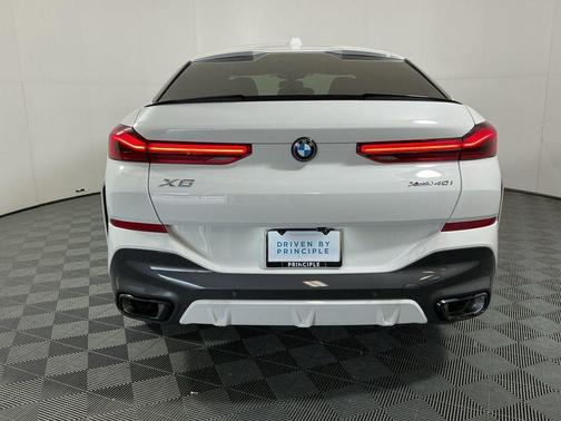 Alpine White 2026 BMW X6 xDrive40i