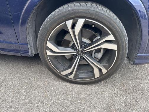 Navarra Blue Metallic 2024 Audi Q3 45 S line Premium Plus