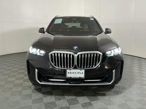 Black Sapphire Metallic 2024 BMW X5 xDrive40i