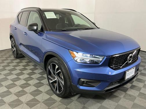 2021 Volvo XC40 T5 R-Design