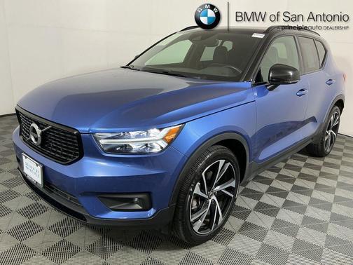 2021 Volvo XC40 T5 R-Design