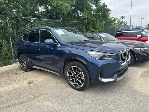 Phytonic Blue Metallic 2025 BMW X1 xDrive28i