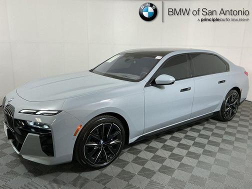2023 BMW 740 i