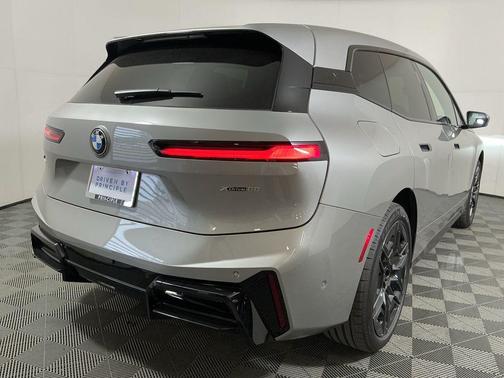 2026 BMW iX xDrive60