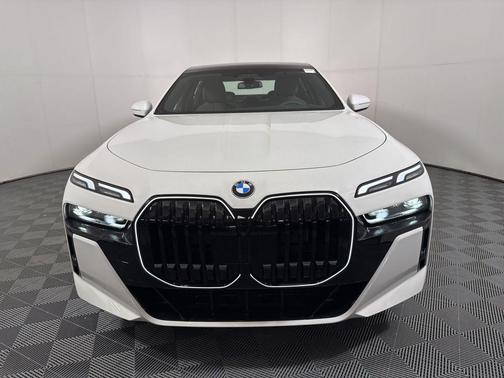 2025 BMW 760 i xDrive