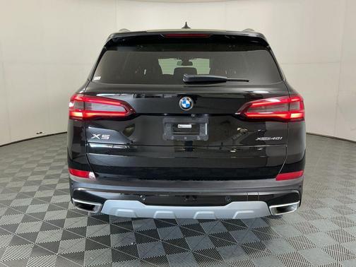 Jet Black 2023 BMW X5 xDrive40i