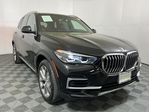 Jet Black 2023 BMW X5 xDrive40i