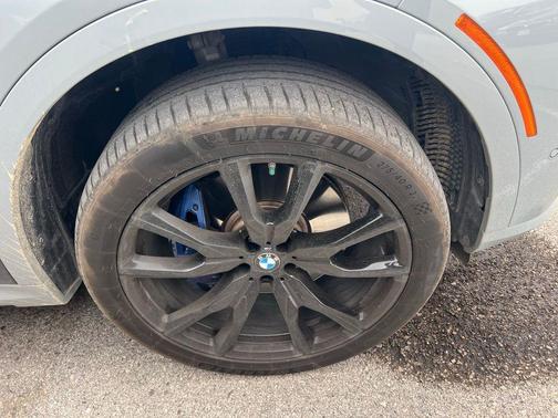 Brooklyn Grey Metallic 2024 BMW X7 xDrive40i