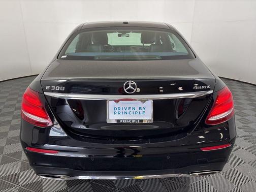 2018 Mercedes-Benz E-Class 4MATIC