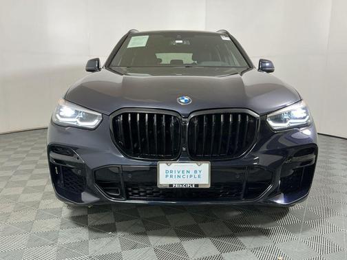 Carbon Black Metallic 2023 BMW X5 sDrive40i