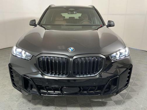 Black Sapphire Metallic 2026 BMW X5 sDrive40i