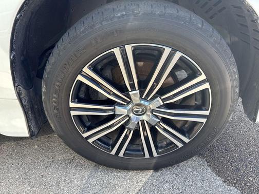 2020 Lexus LX 570 Base