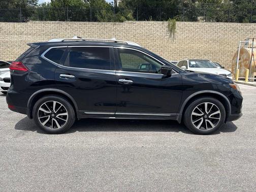 Magnetic Black 2017 Nissan Rogue SL