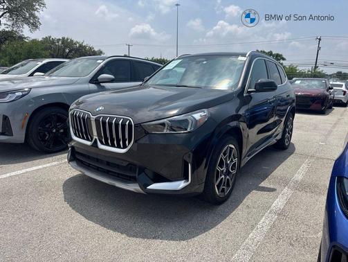 Jet Black 2025 BMW X1 xDrive28i