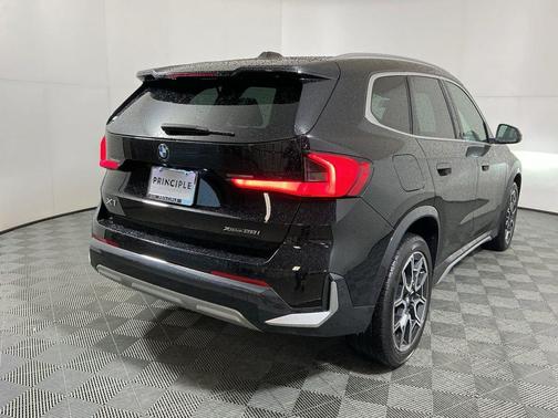 Jet Black 2025 BMW X1 xDrive28i