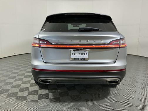 Silver Radiance Metallic Clearcoat 2022 Lincoln Nautilus Reserve