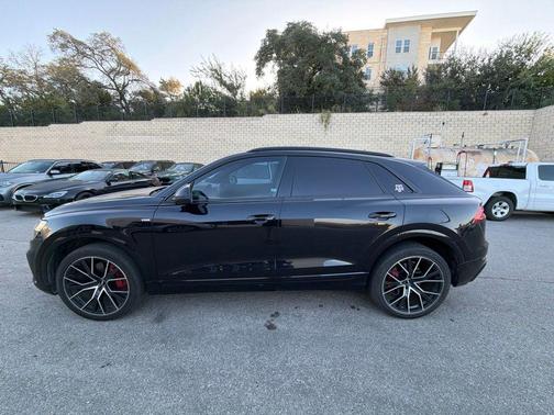 Orca Black Metallic 2021 Audi Q8 55 Premium Plus