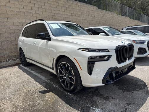 Alpine White 2026 BMW X7 M60i