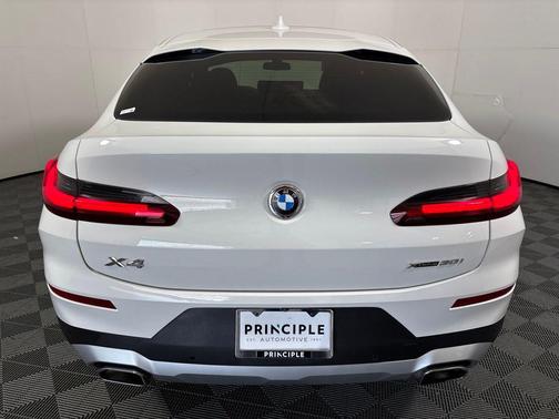 Alpine White 2022 BMW X4 xDrive30i