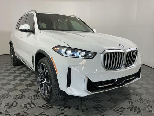 Alpine White 2026 BMW X5 sDrive40i
